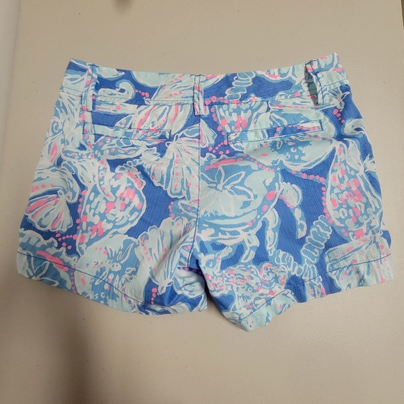 Lilly Pulitzer Gallahan Shorts. - Picture 2 of 13